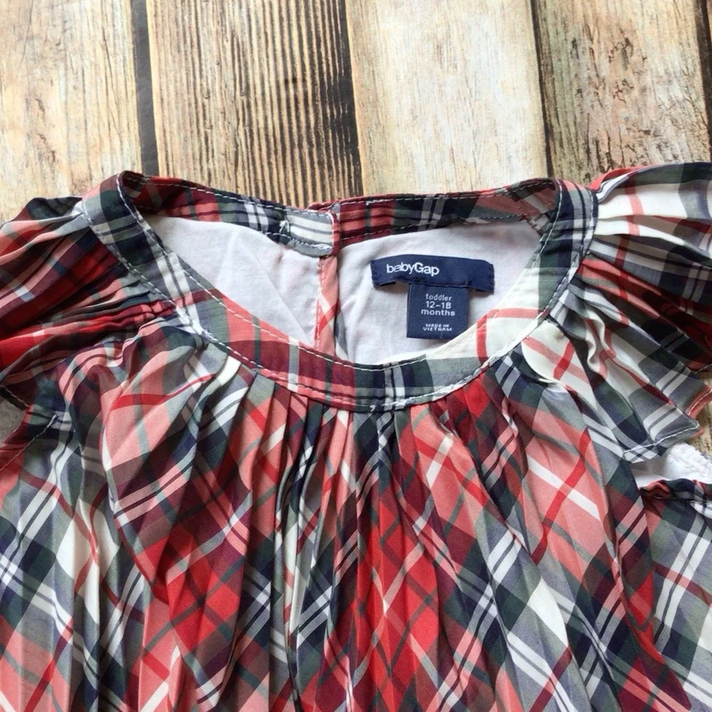 Gap Christmas Plaid Pleated Dress